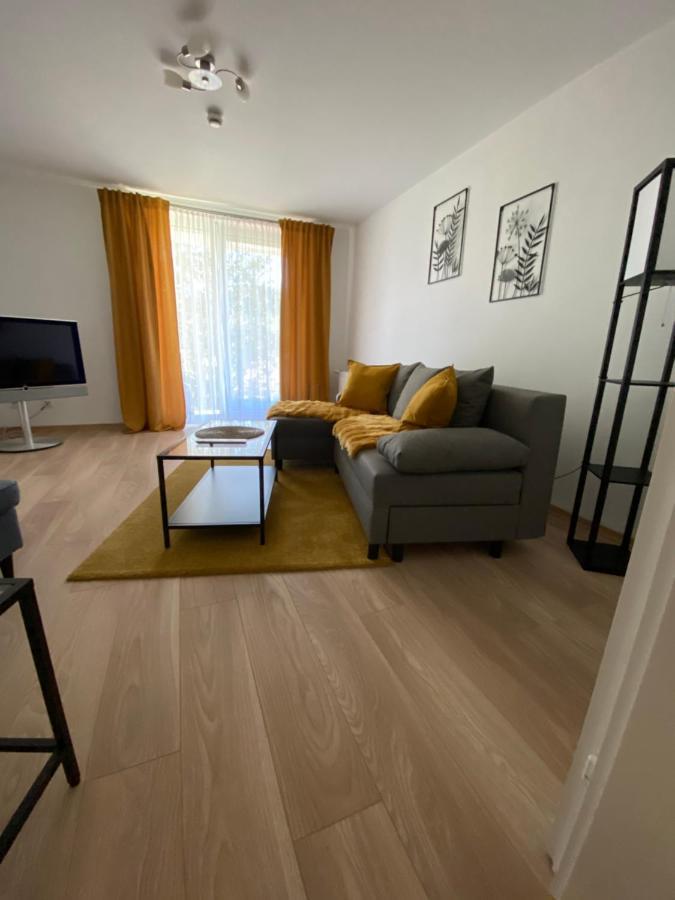 Wilhelmsdorf Ferienwohnung Bergstrasse מראה חיצוני תמונה