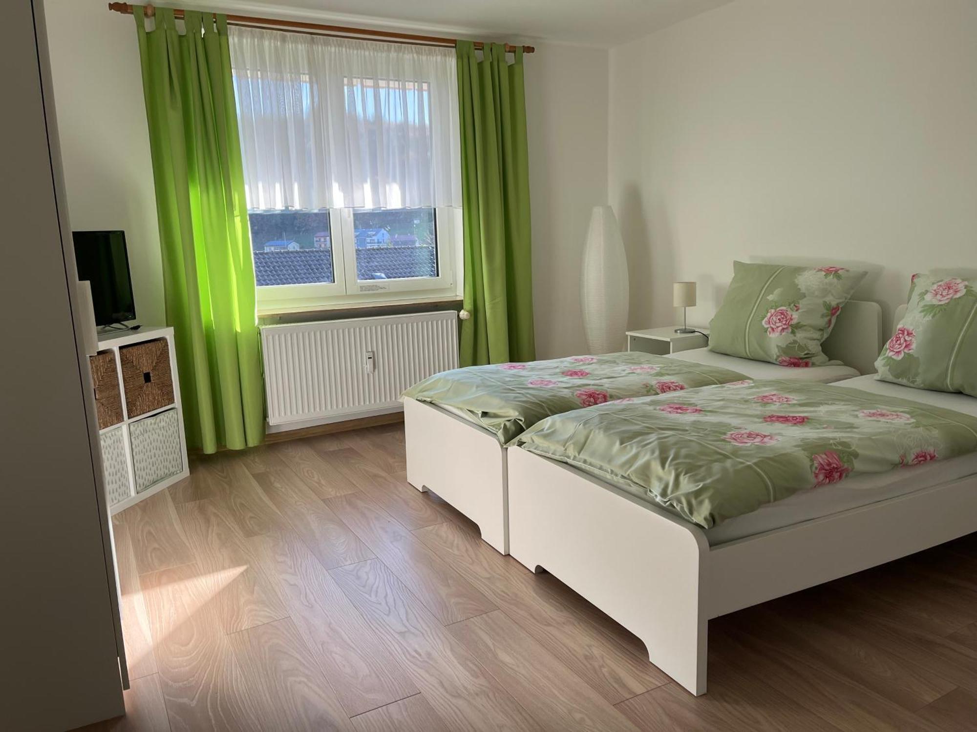 Wilhelmsdorf Ferienwohnung Bergstrasse מראה חיצוני תמונה